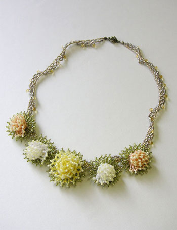 Bead Artistry Kits : Dahlia Necklace - Natural